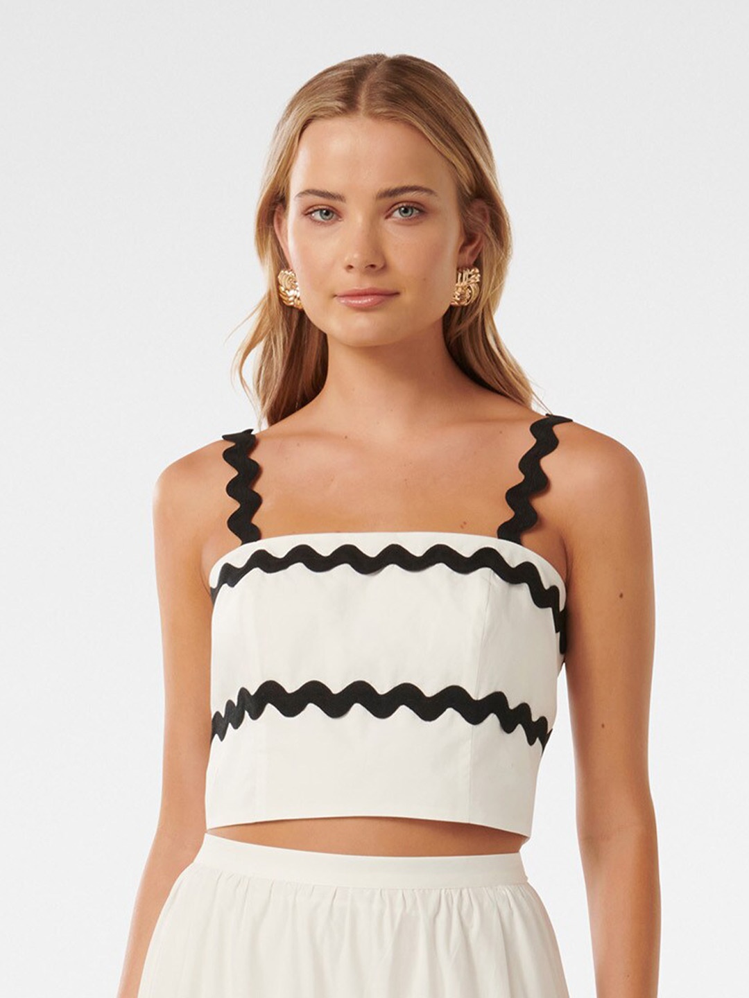 

Forever New Shoulder Strap Cotton Fitted Crop Top, White