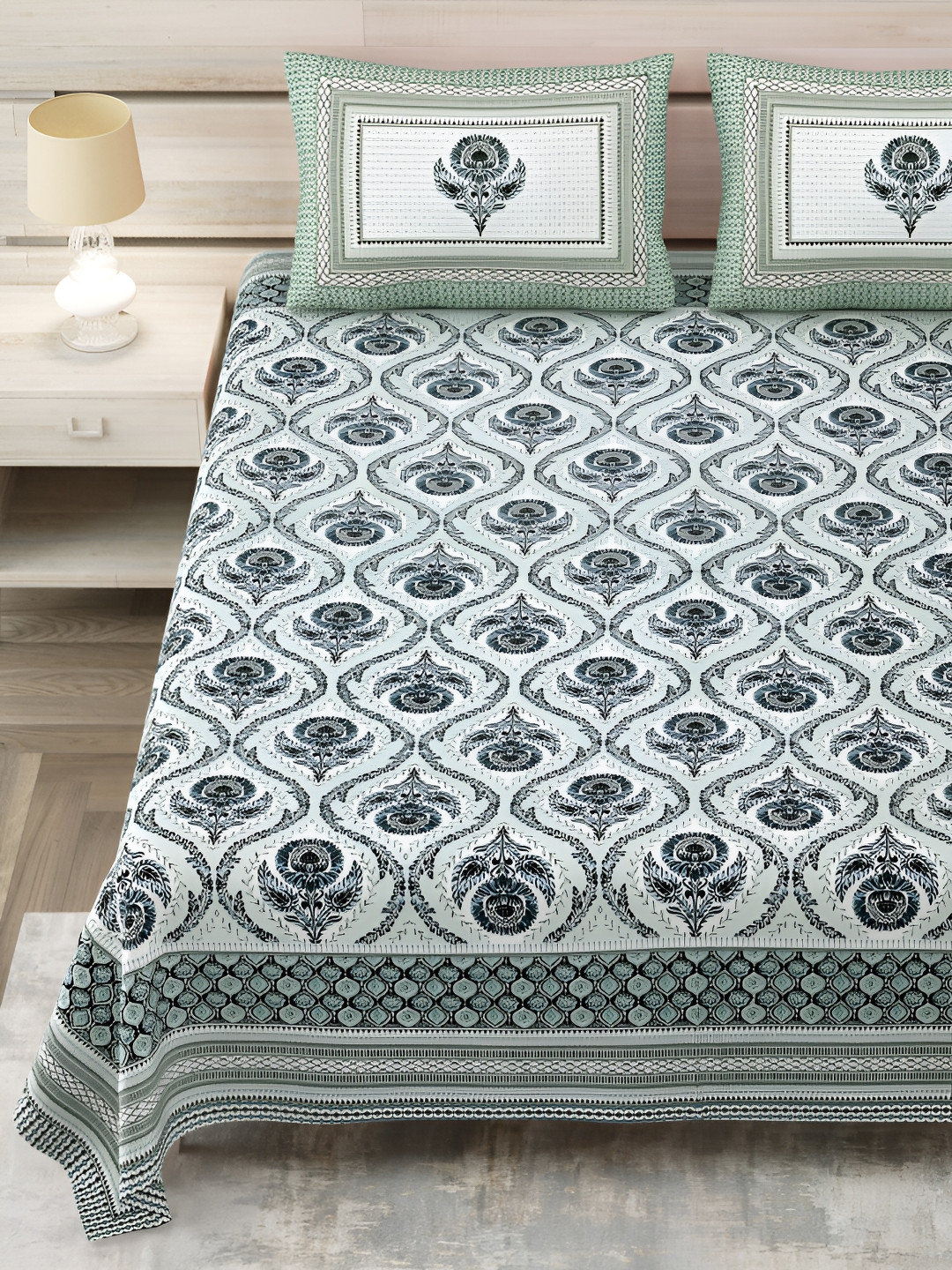 

SHOOLIN Blue & White Floral Printed Pure Cotton 144 TC King Bedsheet with 2 Pillow Covers