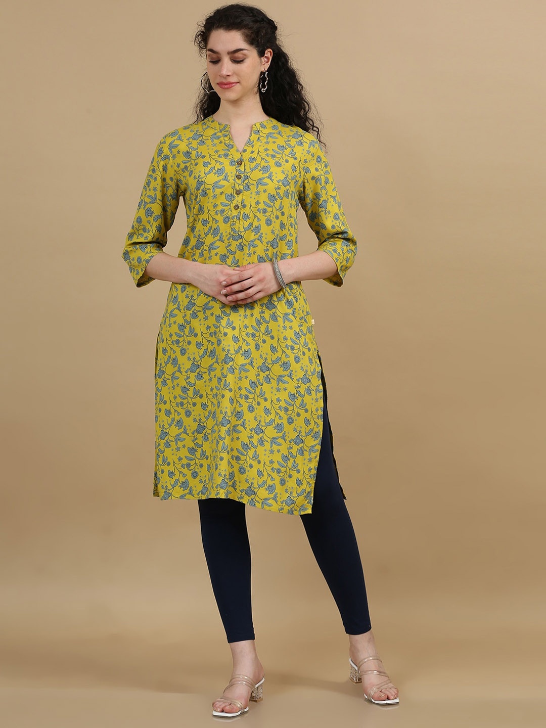 

Marcia Floral Printed Mandarin Collar Thread Work Straight Kurta, Yellow