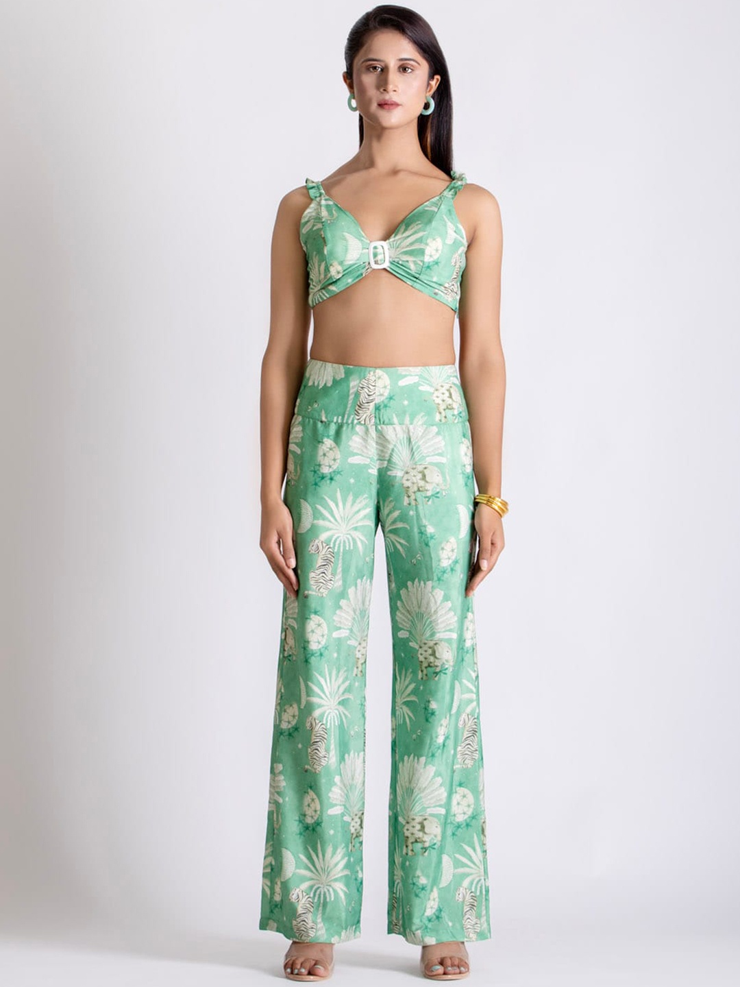 

Bee Boe Floral Printed Shoulder Straps Casual Crop Top With Palazzos, Green