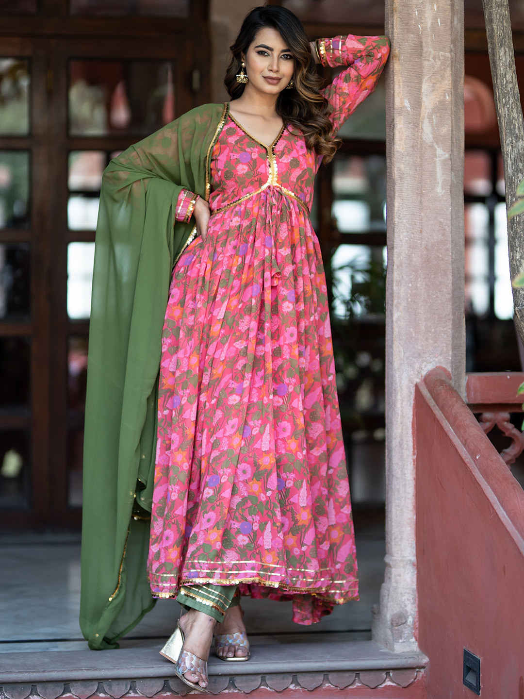 

ASPORA Floral Printed V-Neck Long Sleeves Kurta with Trousers & With Dupatta, Pink