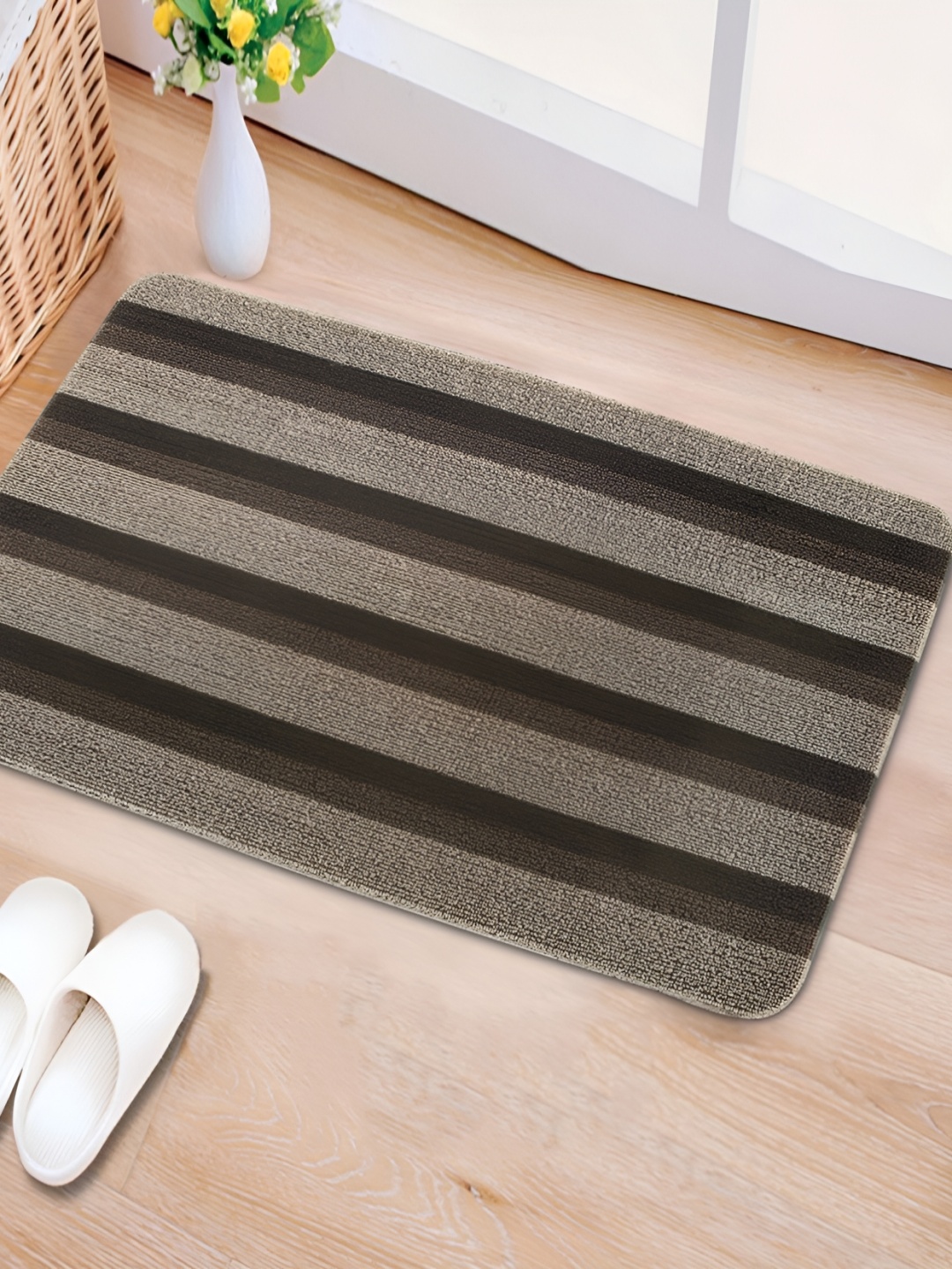 

Freelance Black & Brown Striped 2300 GSM Anti-Skid Rectangular Doormat
