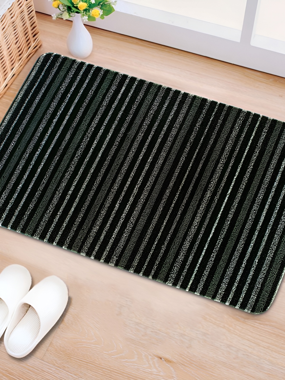 

Freelance Black & Beige Striped 2300 GSM Anti-Skid Doormat