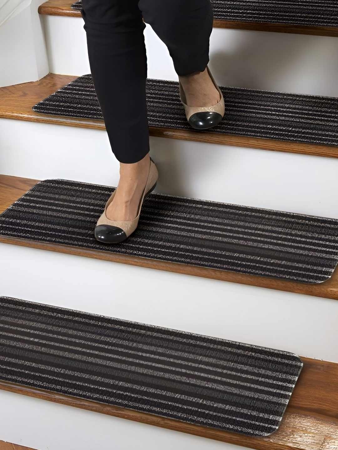 

Freelance Black & Grey Striped 2300 GSM Anti-Skid Doormat