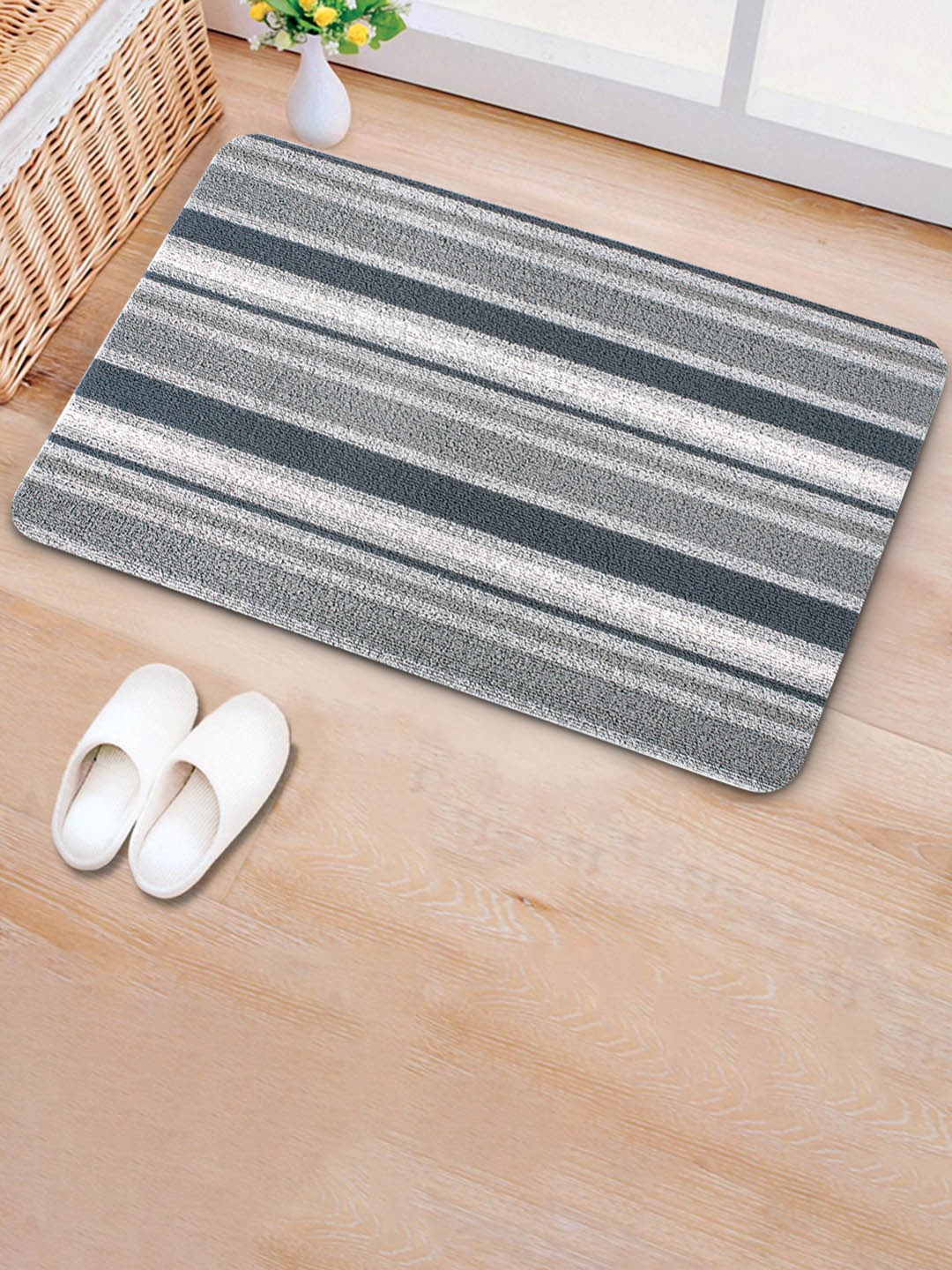 

Freelance Grey & White Striped 2300 GSM Anti-Skid Doormat