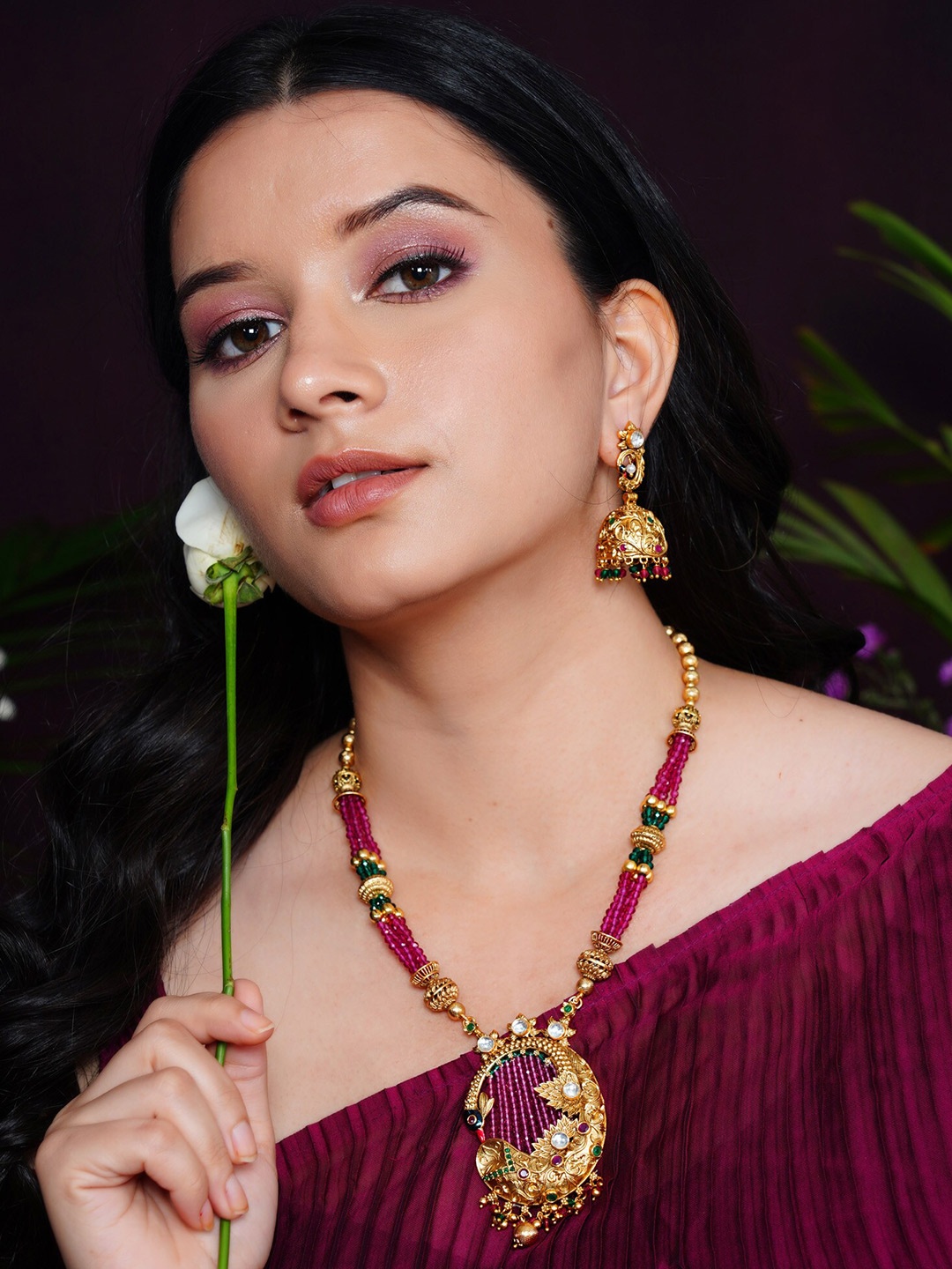 

Designbox Kundan Studded Jewellery Set, Gold