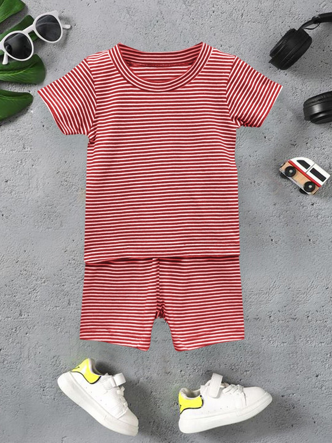

A.T.U.N. Boys Printed Pure Cotton T-shirt With Shorts, Red
