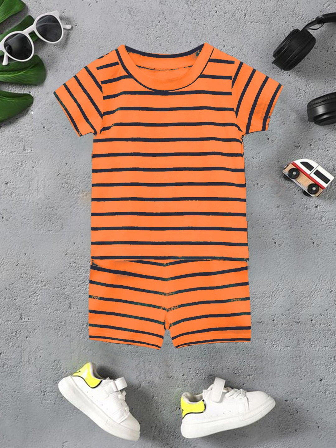 

A.T.U.N. Infants Printed T-shirt With Shorts, Orange