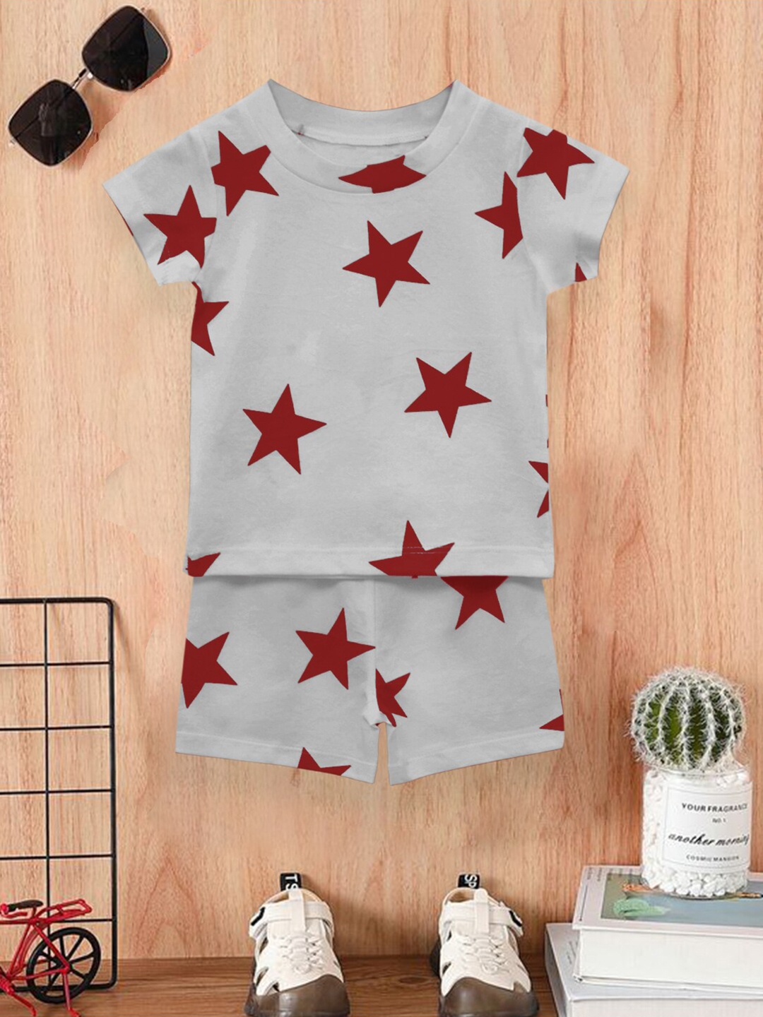 

A.T.U.N. Infants Geometric Printed T-shirt With Shorts, Grey