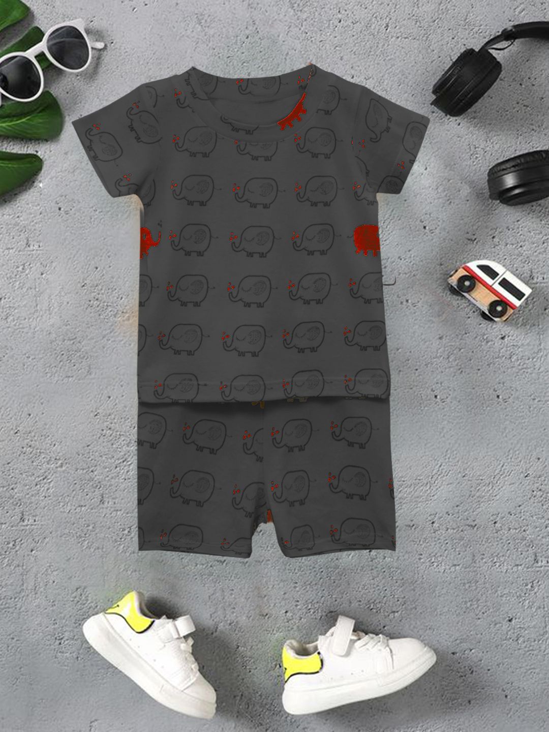 

A.T.U.N. Infants Conversational Printed T-shirt With Shorts, Charcoal