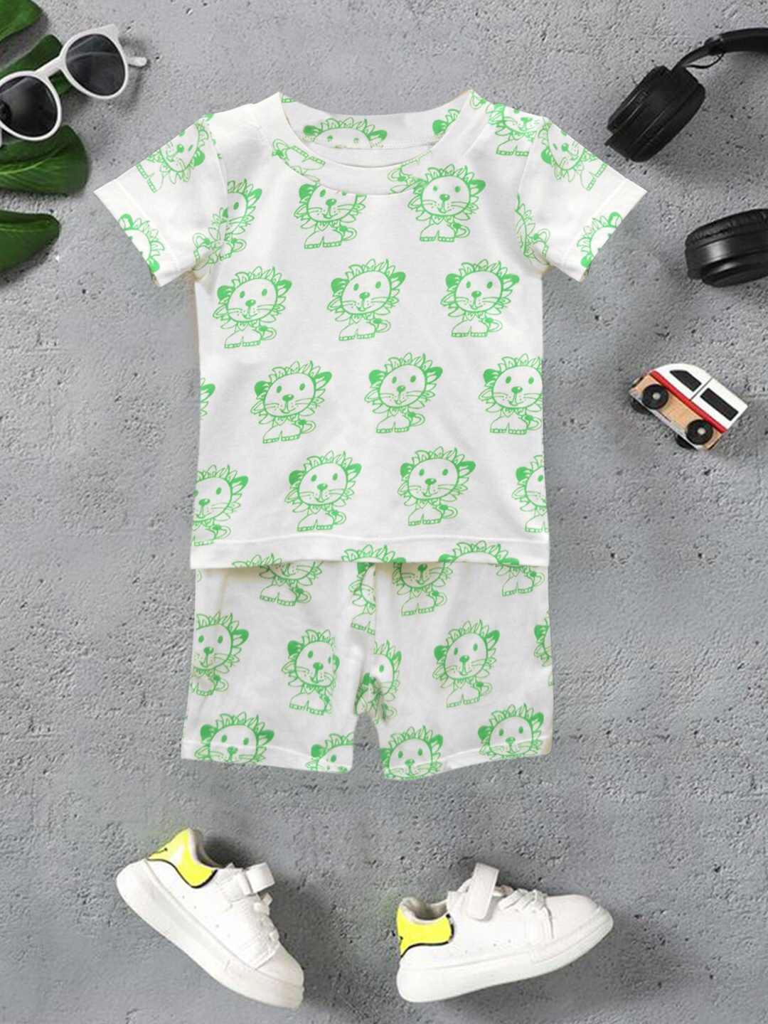 

A.T.U.N. Infants Conversational Printed T-shirt With Shorts, Green