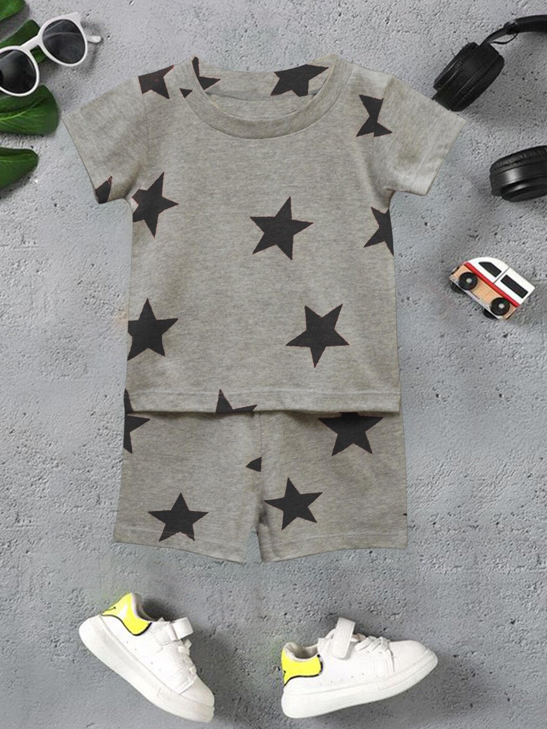 

A.T.U.N. Infants Geometric Printed T-shirt With Shorts, Grey