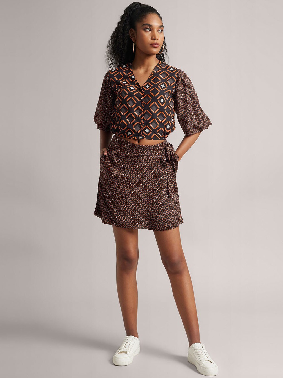 

ZACCAI Geometric Printed V-Neck Georgette Top With Shorts Co-ords, Black