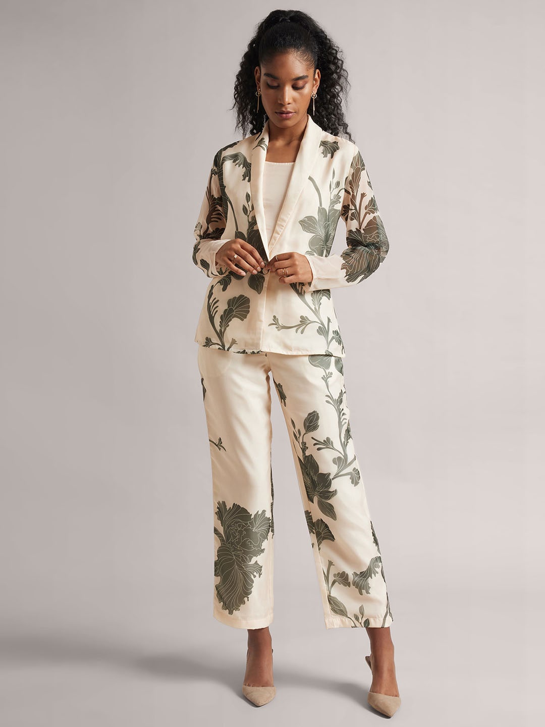 Zaccai Women's Cream Organza Floral Printed Shoulder Straps Top With Trousers & Blazers