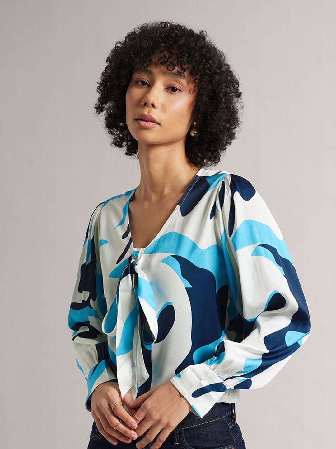 

Zaccai Women's White Satin Abstract Regular Top