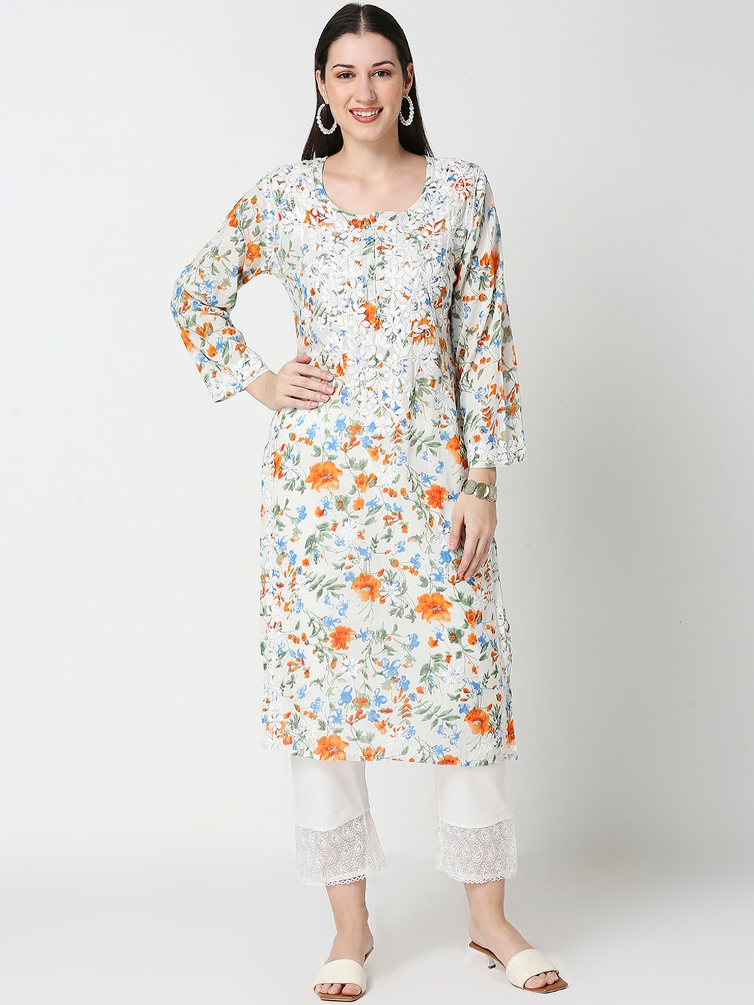 

Indiankala4u Floral Chikankari Hand Embroidered Thread Work Straight Kurta, White