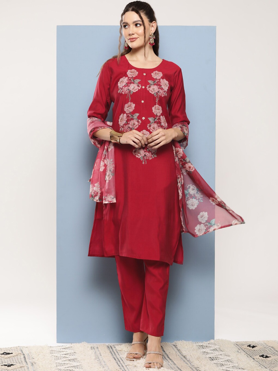 

BAESD Floral Printed Round Neck Sequinned Pure Silk Straight Kurta With Trousers & Dupatta, Maroon