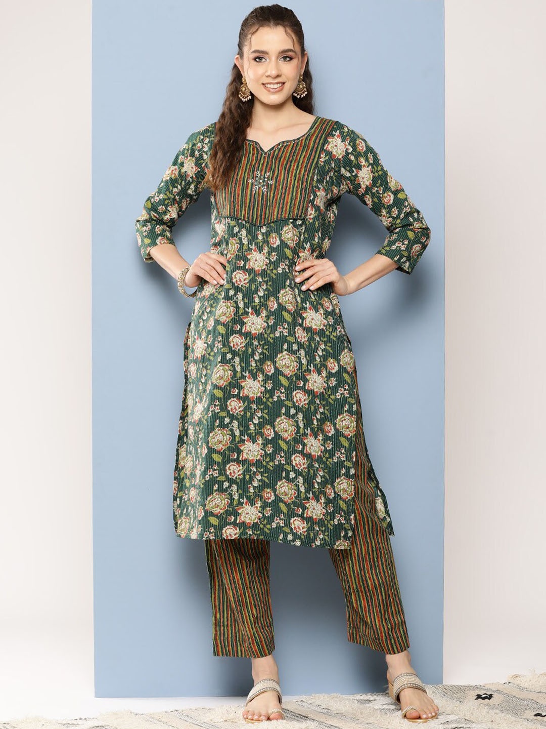 

BAESD Floral Printed Sweetheart Neck Pure Cotton Straight Kurta With Trouser, Green