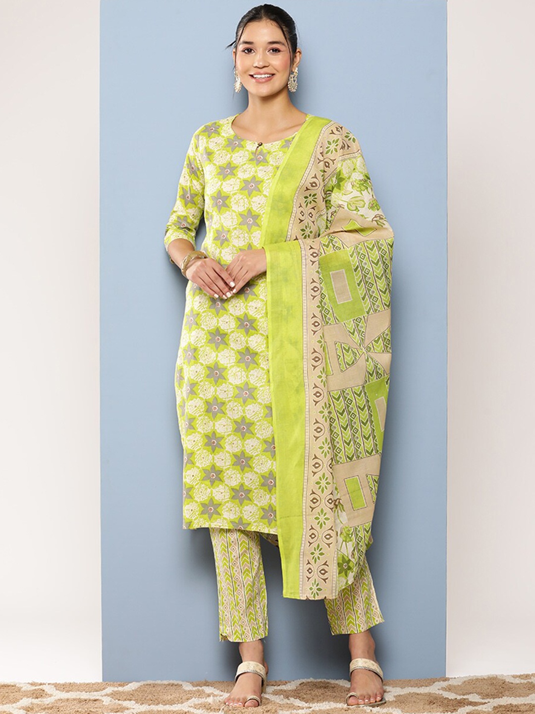 

BAESD Floral Printed Regular Pure Cotton Kurta with Trouser & Dupatta, Green