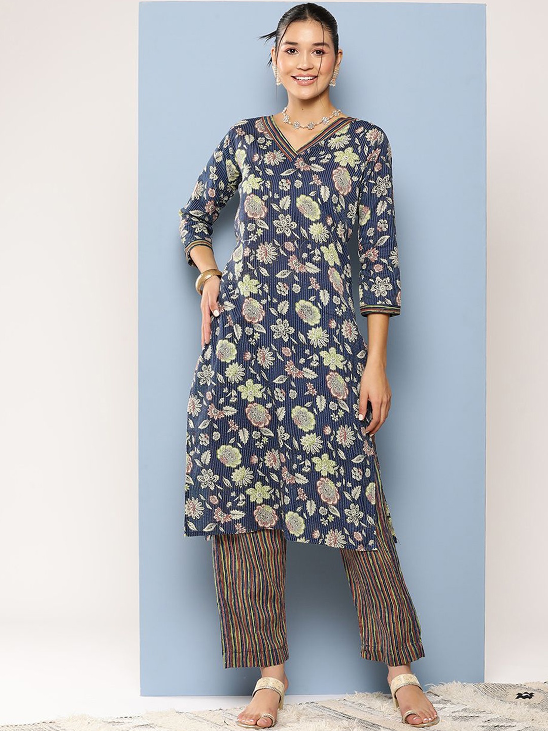 

BAESD Floral Printed Regular Pure Cotton Kurta with Trouser, Navy blue