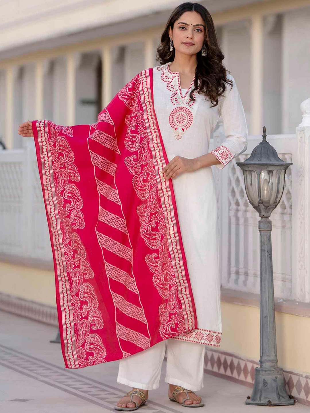 

KALINI Ethnic Motifs Printed Regular Kurta with Trousers & With Dupatta, White