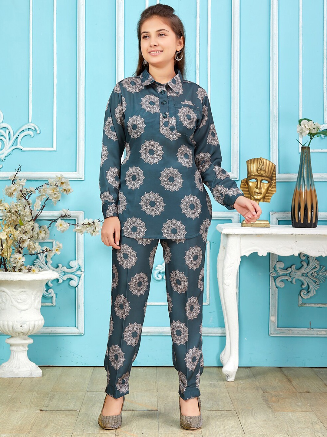 

BAESD Girls Printed Kurti With Trouser, Teal