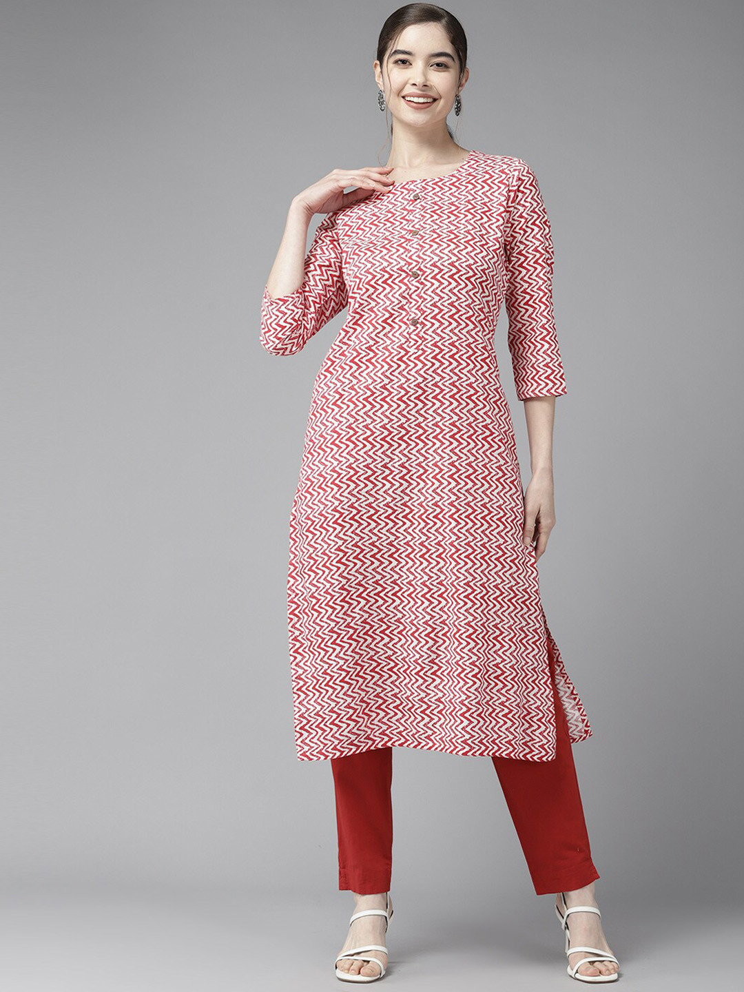 

BAESD Women Geometric Printed Mirror Work Kurta, Red