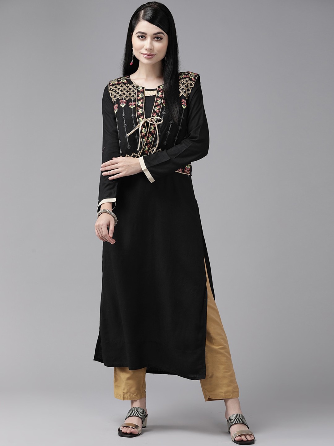 

BAESD Embroidered Flared Sleeves Anarkali Kurta, Black