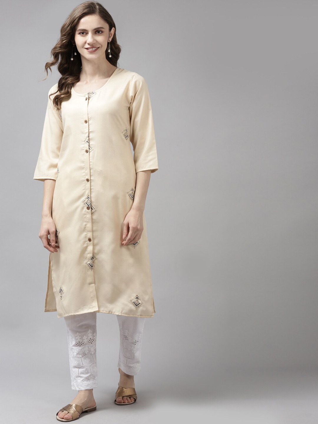 

BAESD Geometric Embroidery Round Neck Three-Quarter Sleeves Straight Kurta, Beige