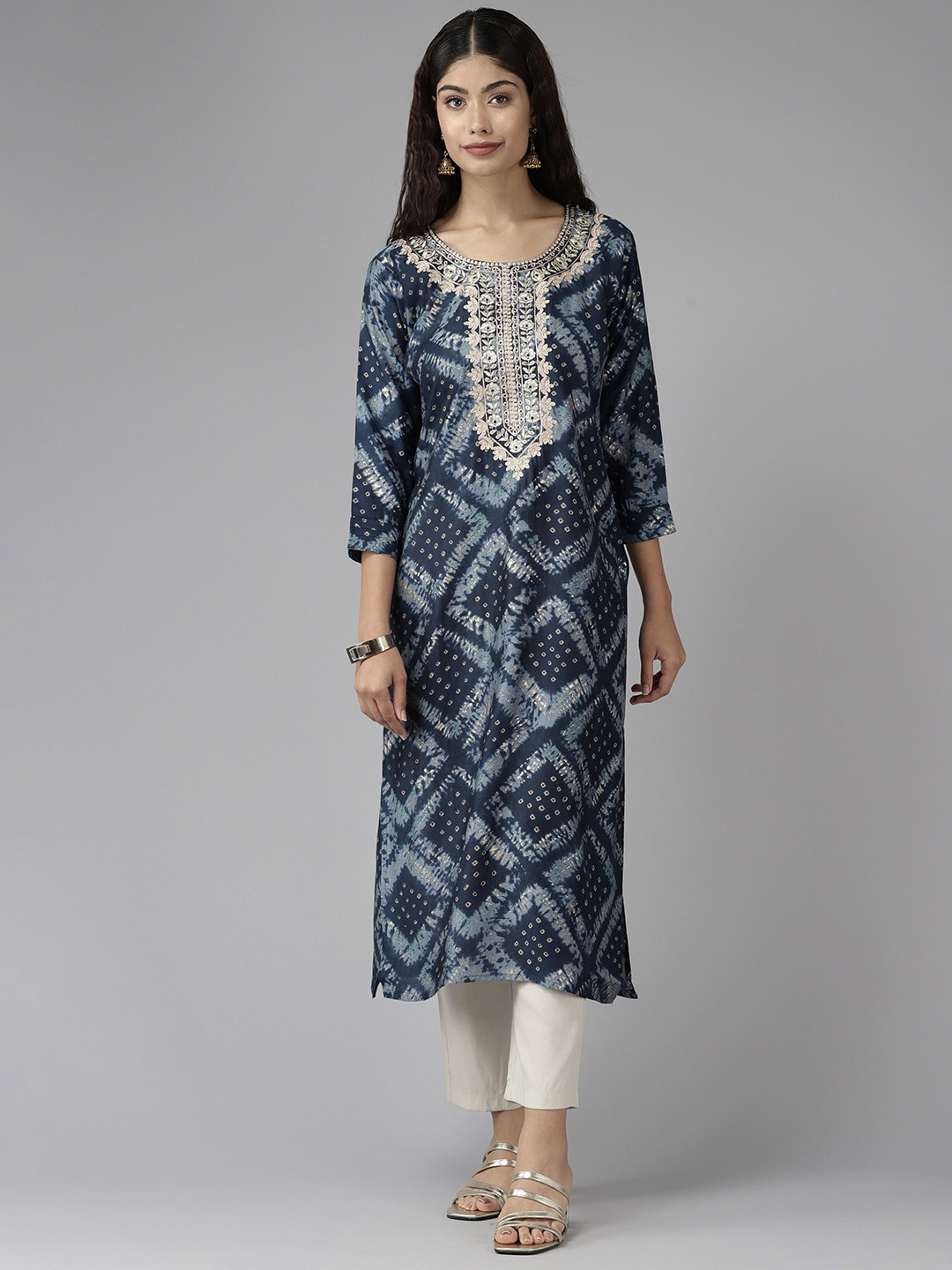 

BAESD Geometric Embroidered Sequinned Flared Cotton Straight Kurta, Blue