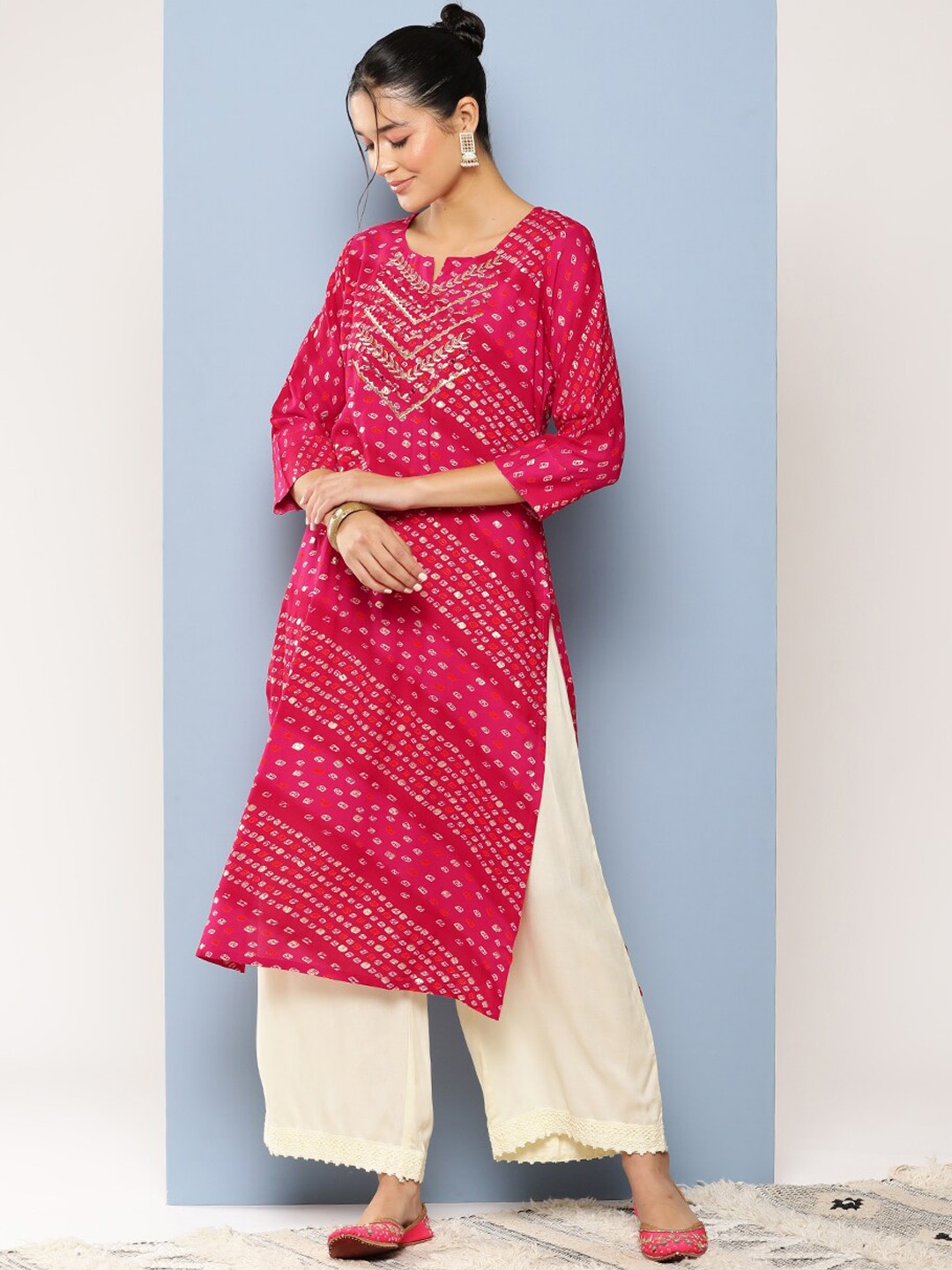 

BAESD Geometric Printed Round Neck Sequinned Straight Kurta, Pink