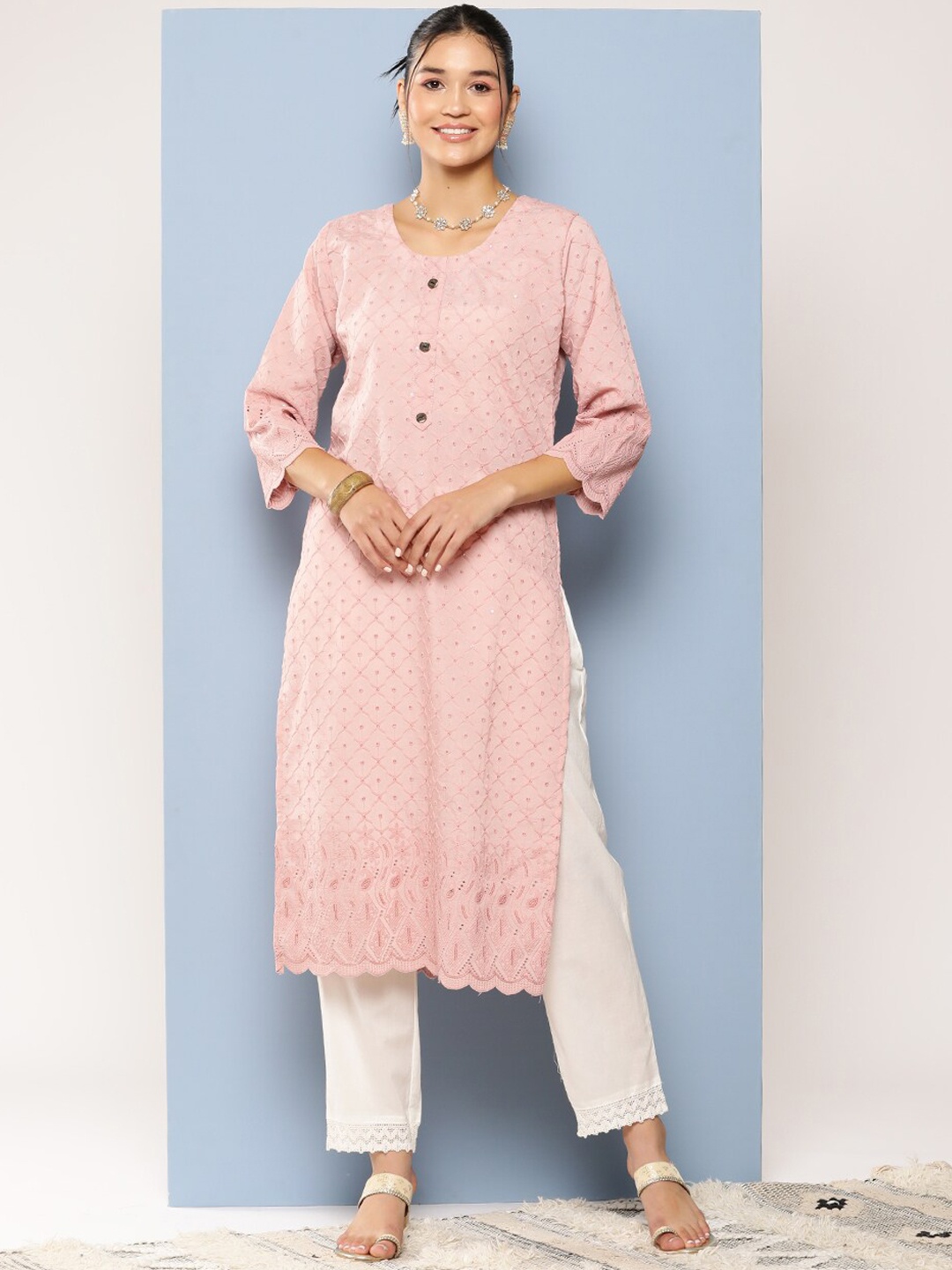 

BAESD Geometric Embroidery Round Neck Three-Quarter Sleeves Straight Kurta, Peach