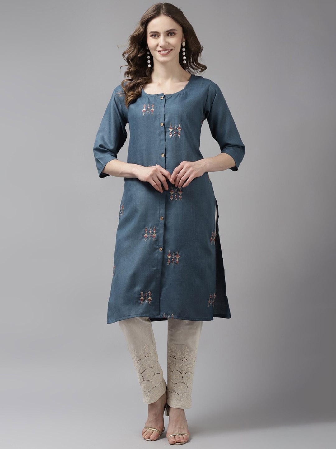 

BAESD Geometric Embroidery Round Neck Three-Quarter Sleeves Straight Kurta, Blue