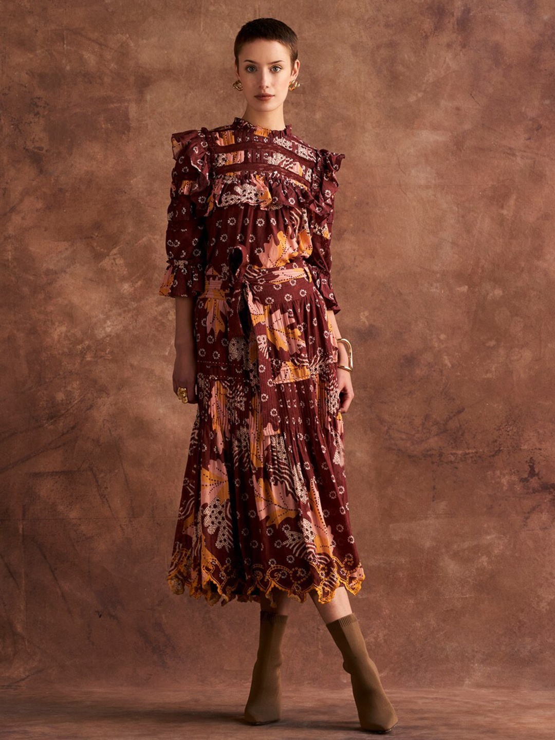 

VERB BY PALLAVI SINGHEE Abstract Printed High Neck Bell SleevesCotton Top, Brown