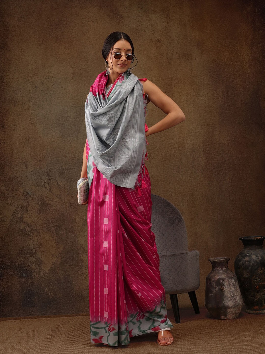 

Silk Land Striped Zari Banarasi Saree With Blouse Piece, Pink