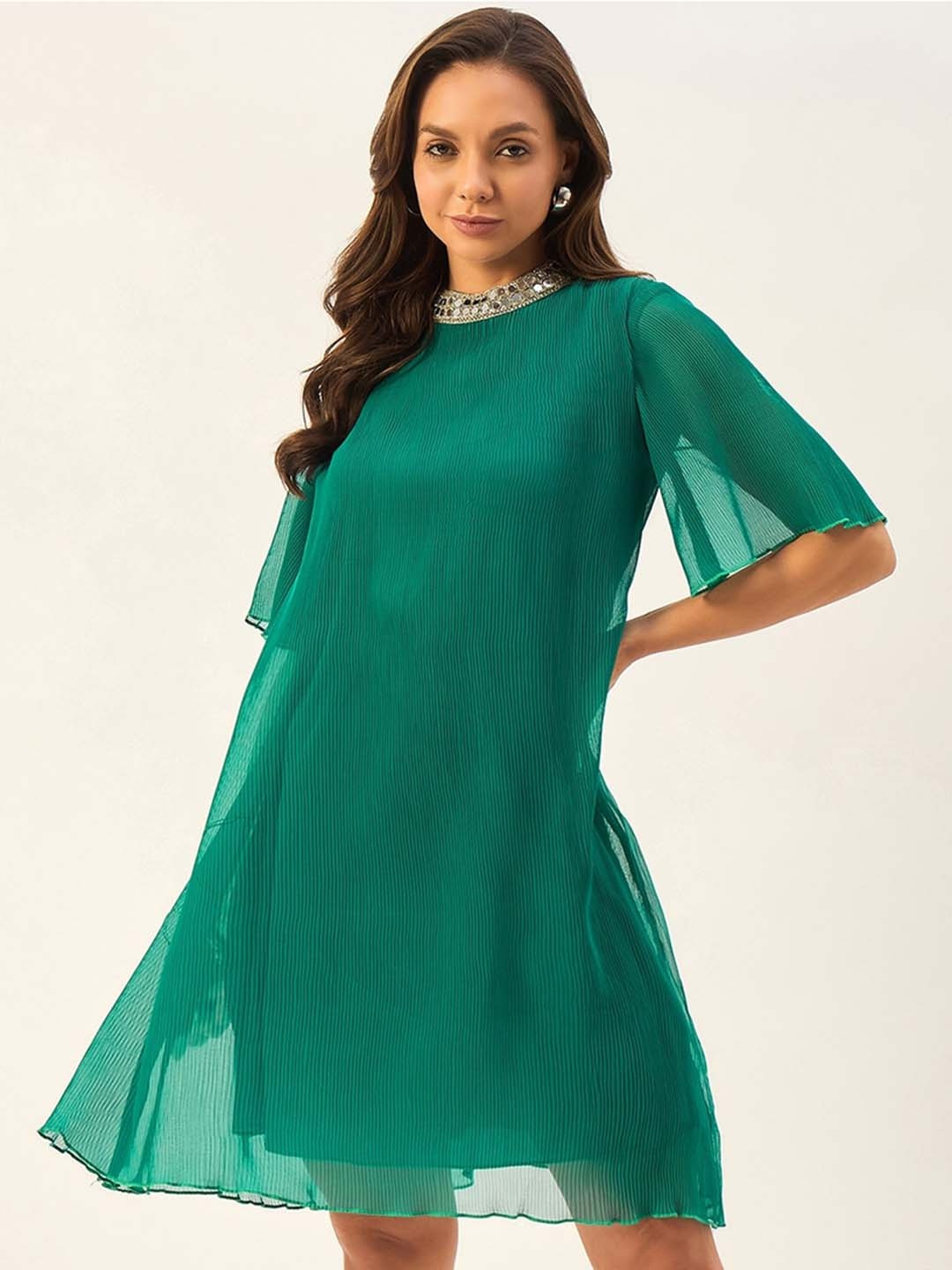 

DRAPE AND DAZZLE Round Neck Flared Sleeve A-Line Dress, Green