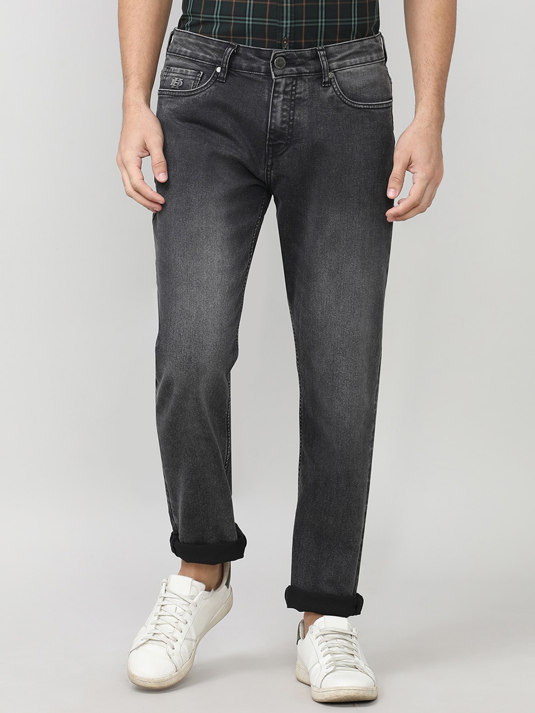 

DRAGON HILL Men Straight Fit Mid Rise Clean Look Light Fade Stretchable Jeans, Black