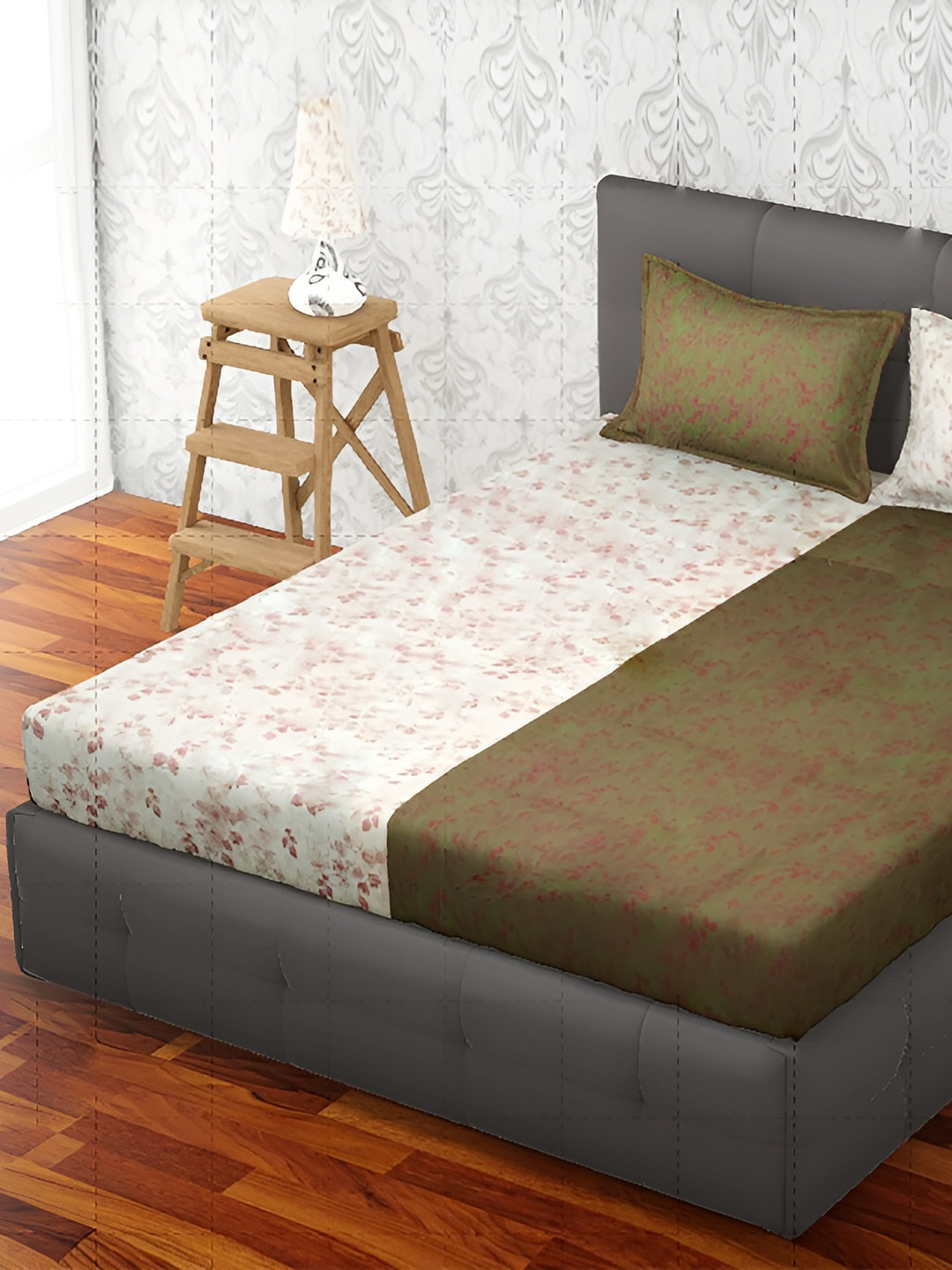 

RRC Brown & Cream Floral 160 TC Cotton King Bedsheet with 2 Pillow Covers