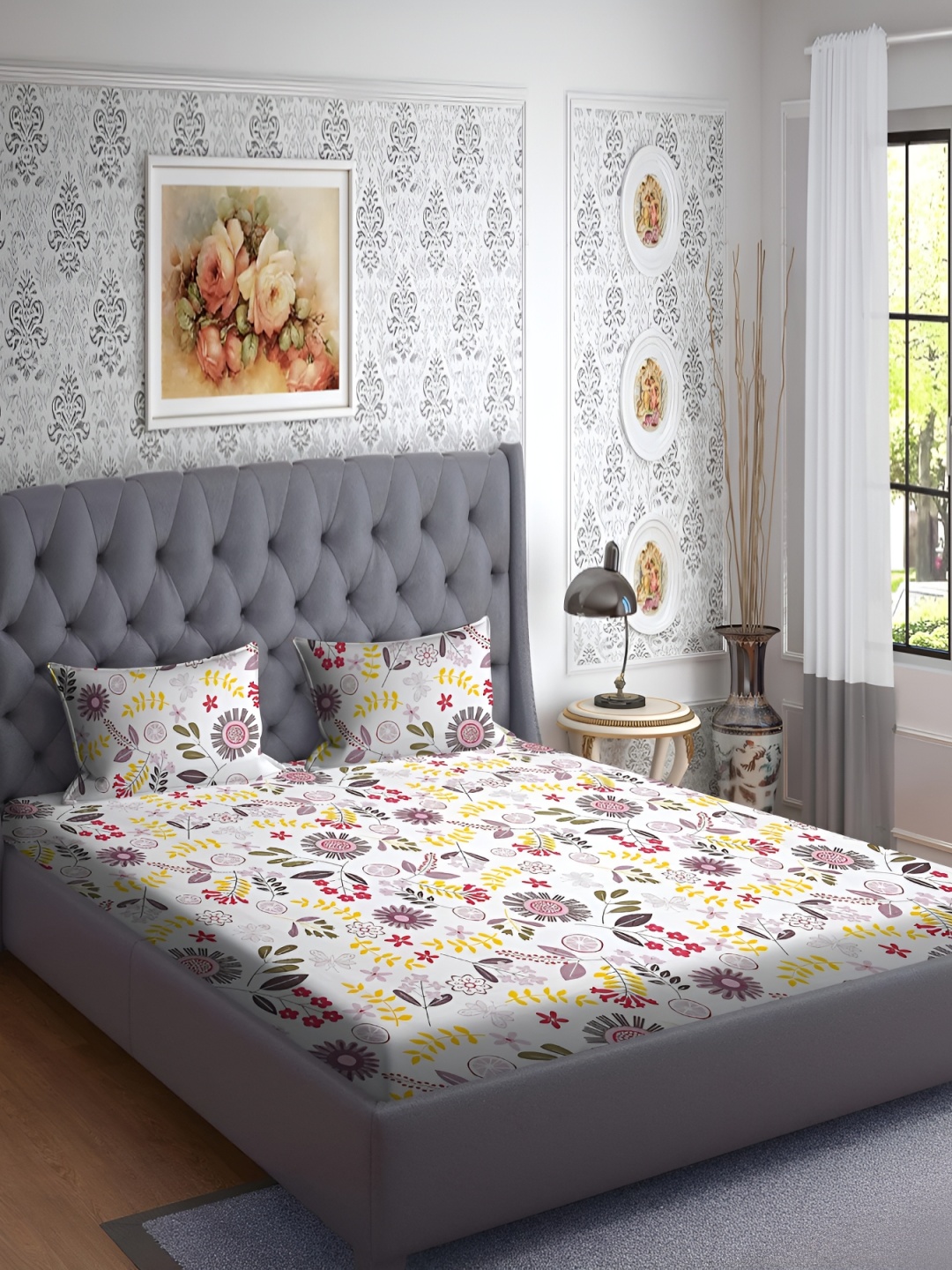 

RRC Maroon & White Floral 160 TC Cotton King Bedsheet with 2 Pillow Covers