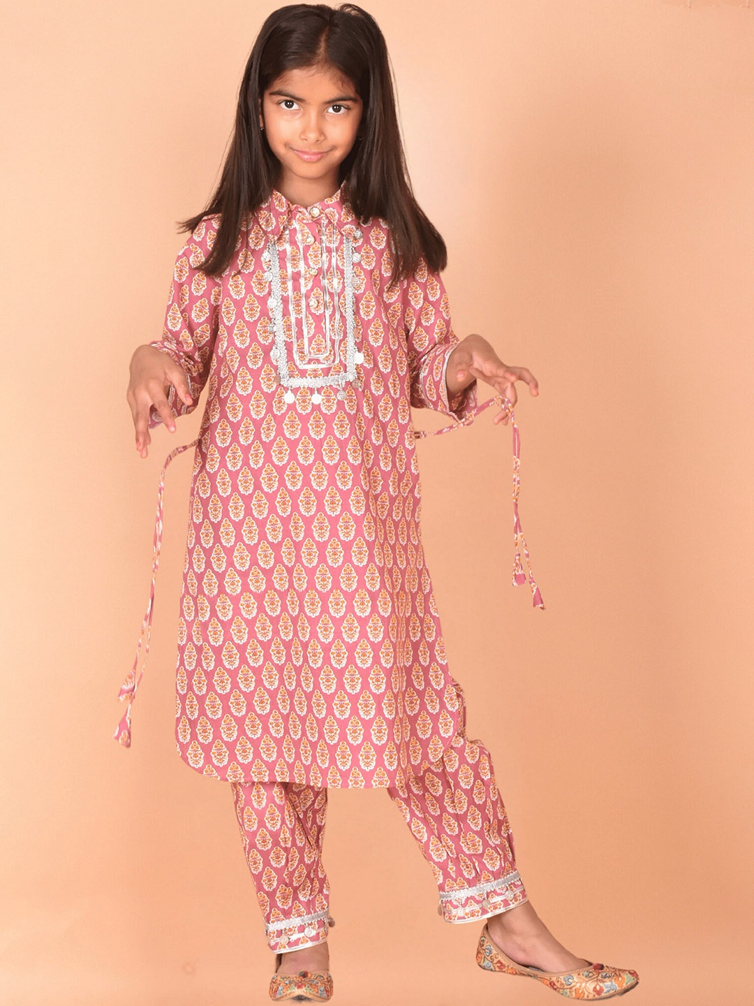 

misbis Girls Ethnic Motifs Printed Shirt Collar Pure Cotton Straiight Kurta with Trousers, Pink