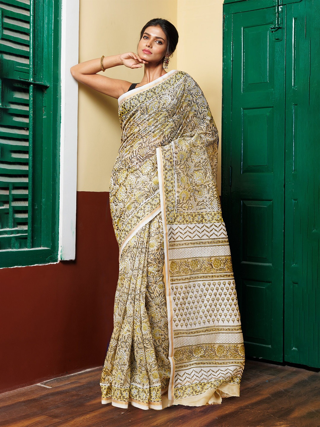 

Unnati Silks Floral Silk Cotton Handloom Chanderi Saree, Brown