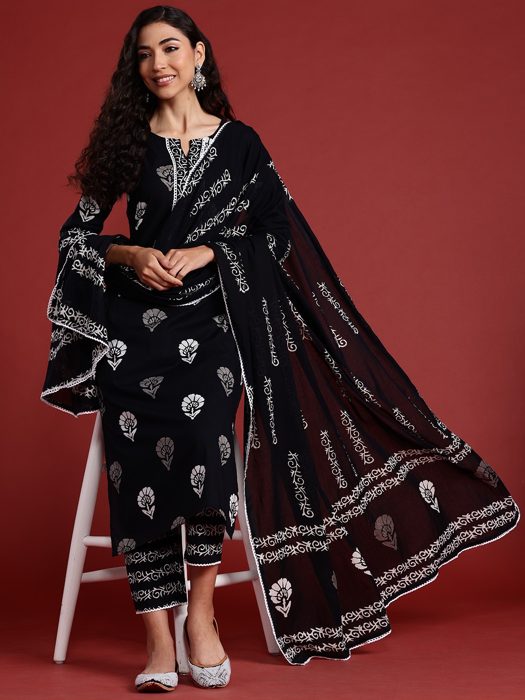 

Indo Era Floral Printed Regular Pure Cotton Kurta With Trousers & Dupatta, Black
