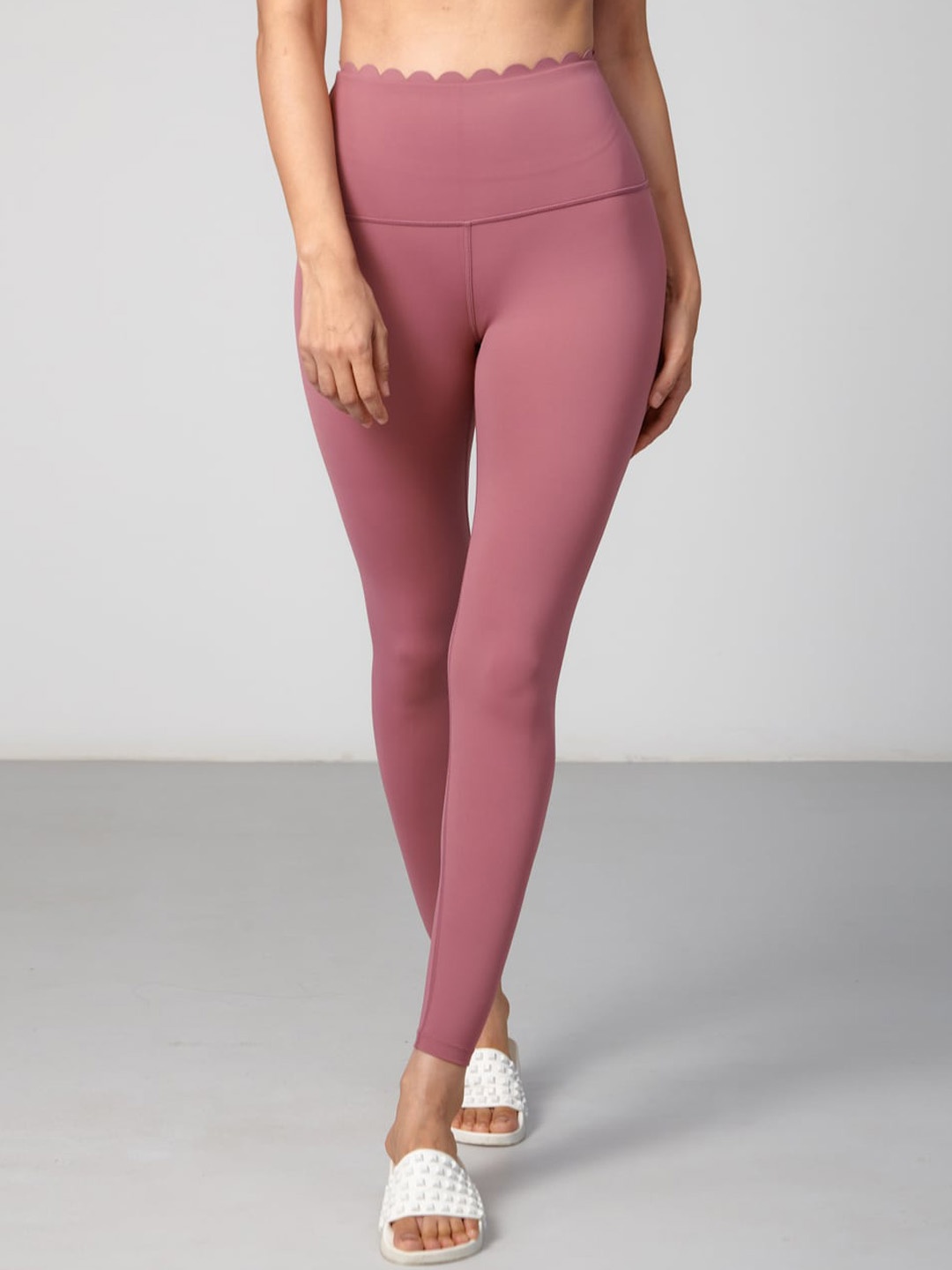 

Strongr.Athleisure Slim-Fit Ankle-Length Leggings, Pink