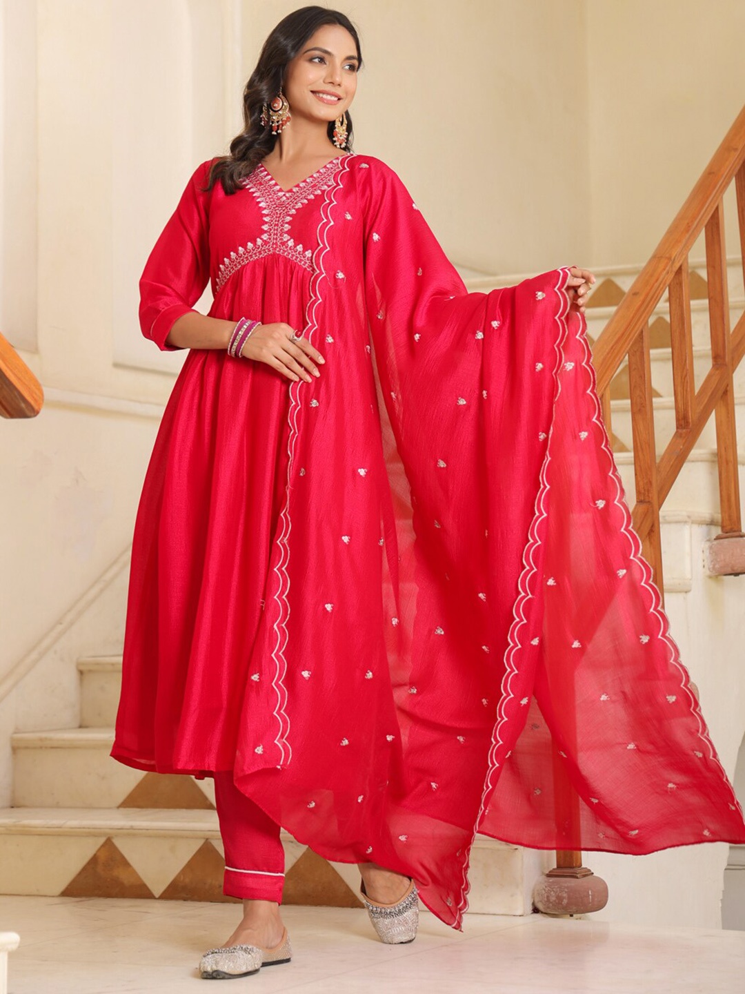 

AURIELLA Embroidered V-Neck Empire Thread Work Kurta with Trousers & With Dupatta, Pink