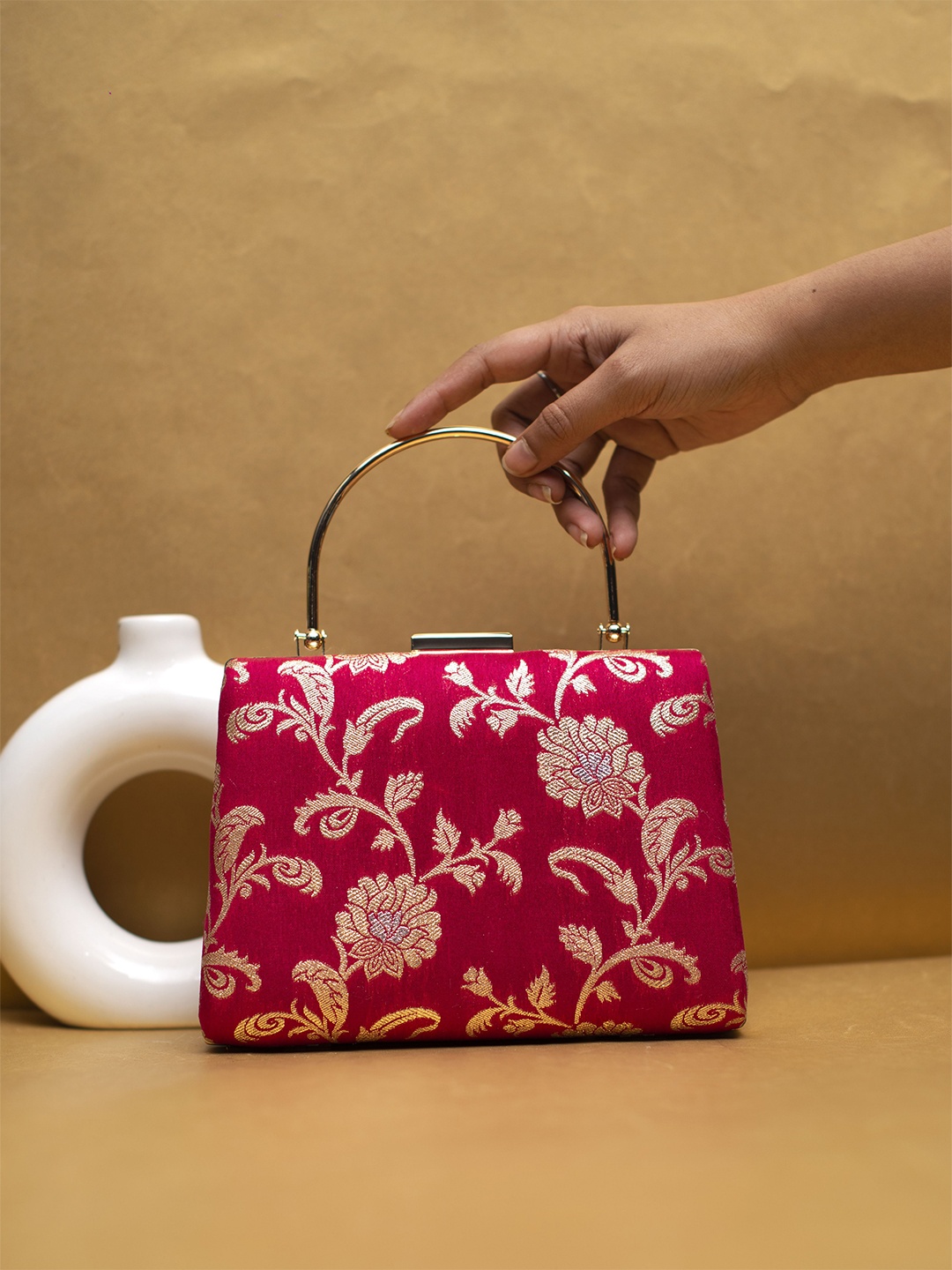 

ARTKLIM Embroidered Box Clutch, Red