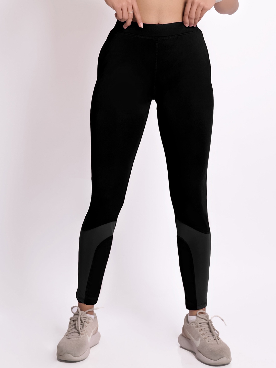 

Mehrang Ankle Length Training Tights, Black
