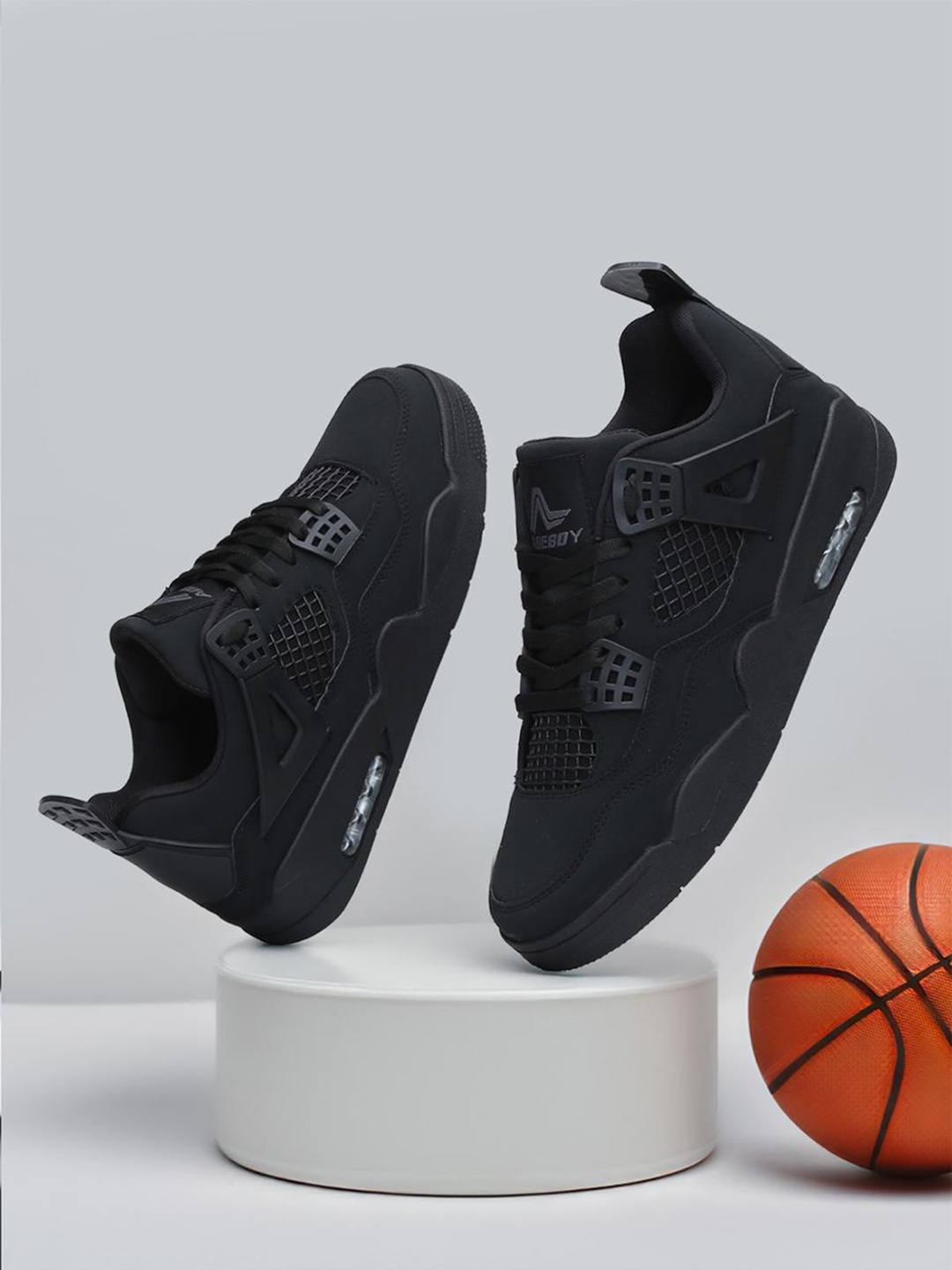 

adeboy Men Textured Sneakers, Black