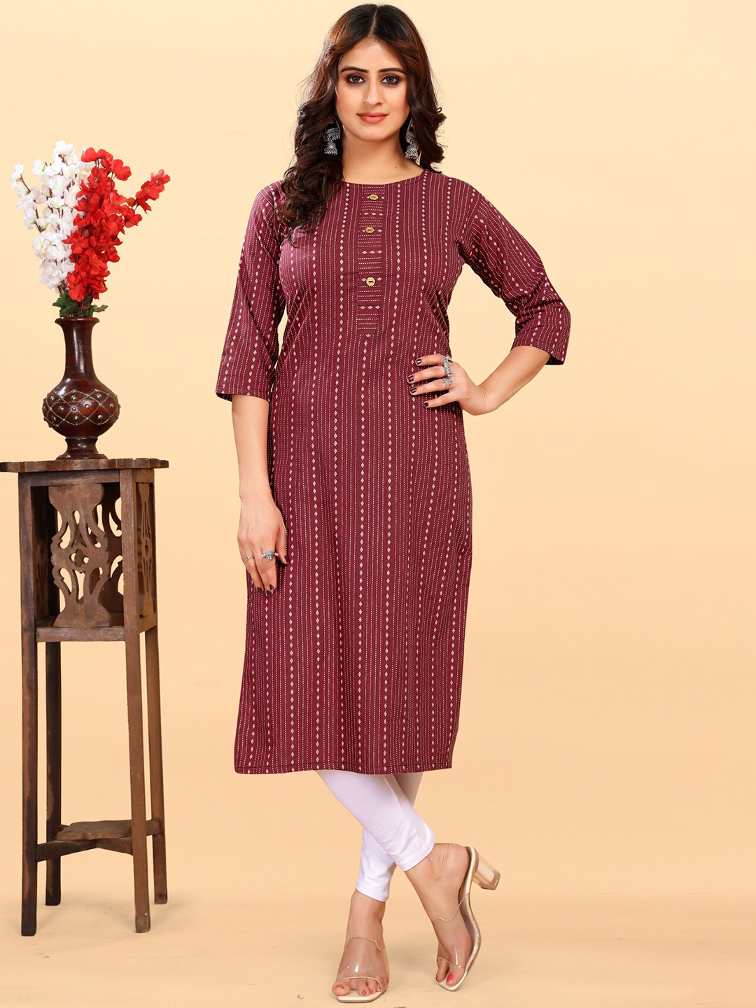 

THE WOMEN DECOR Geometric Printed Pure Cotton Straight Kurta, Maroon