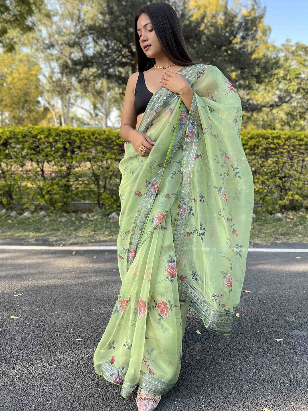 

DEVATITHI Floral Embroidered Organza Saree, Green