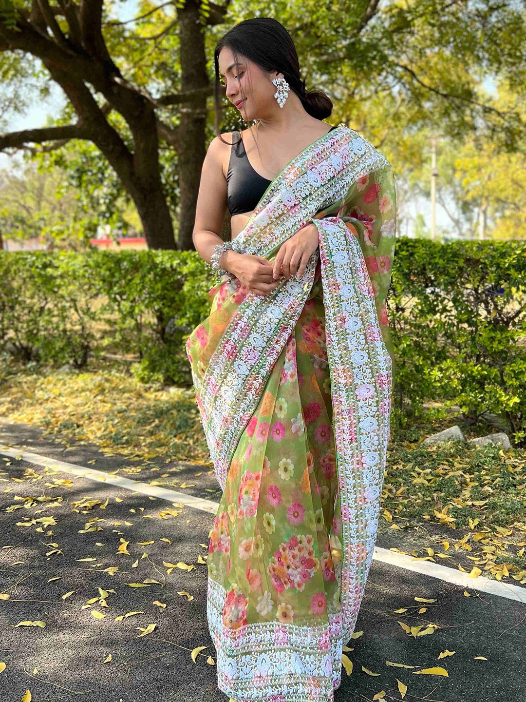

DEVATITHI Floral Embroidered Organza Saree, Green